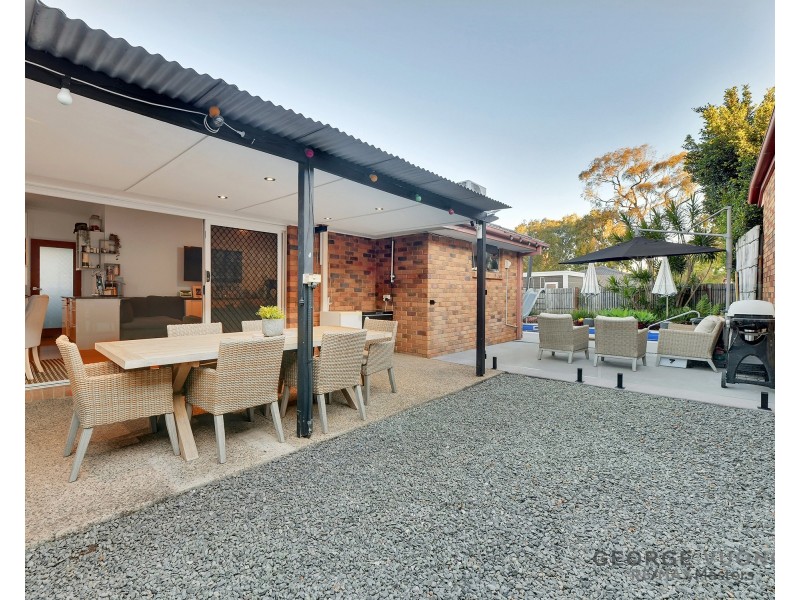 16 Tenterfield Pl, Forest Lake QLD 4078