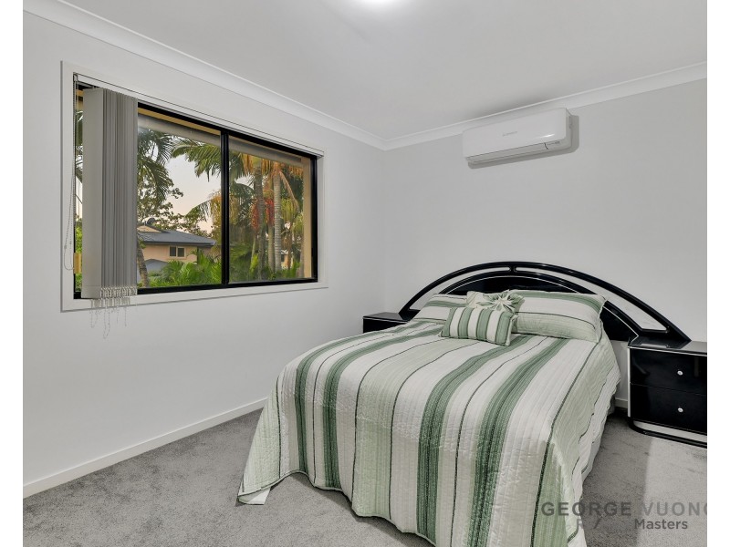 15 Benjamin Pl, Sinnamon Park QLD 4073