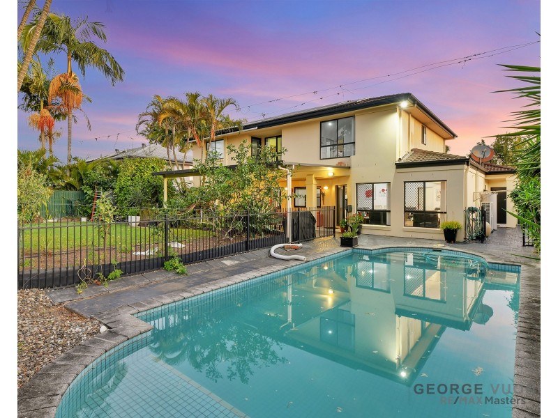 15 Benjamin Pl, Sinnamon Park QLD 4073