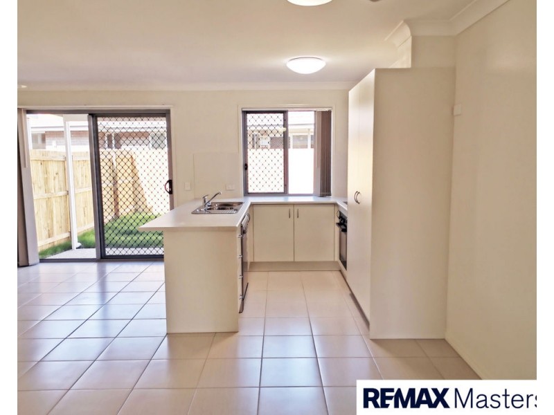 12A Sunrise Ct, Loganlea QLD 4131