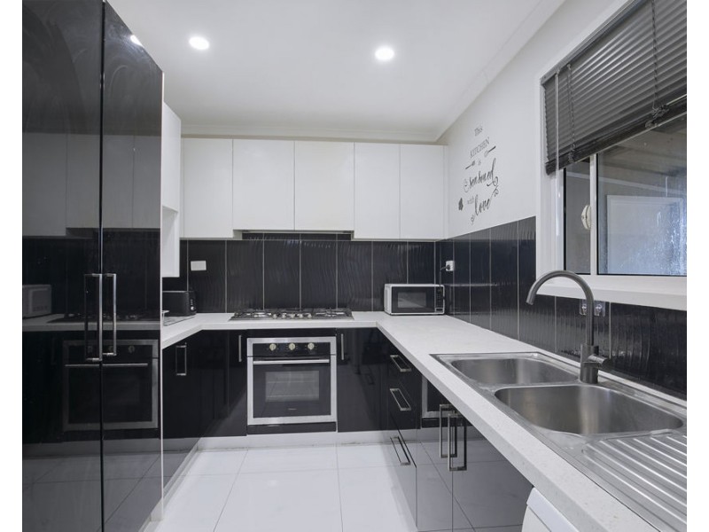 24 Clarendon Avenue, Bethania QLD 4205