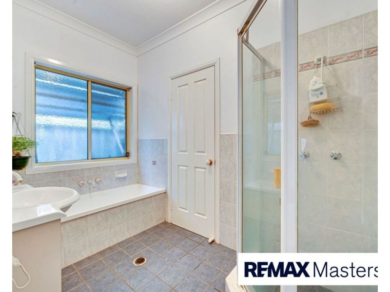 4 Ripponlea Court, Forest Lake QLD 4078