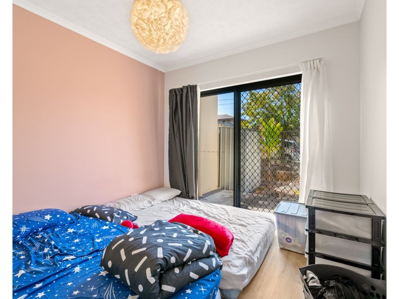 2/6 Omeo street, Macgregor QLD 4109