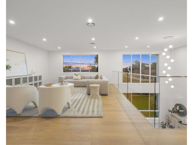 4 PRUDENCE ST, Robertson QLD 4109