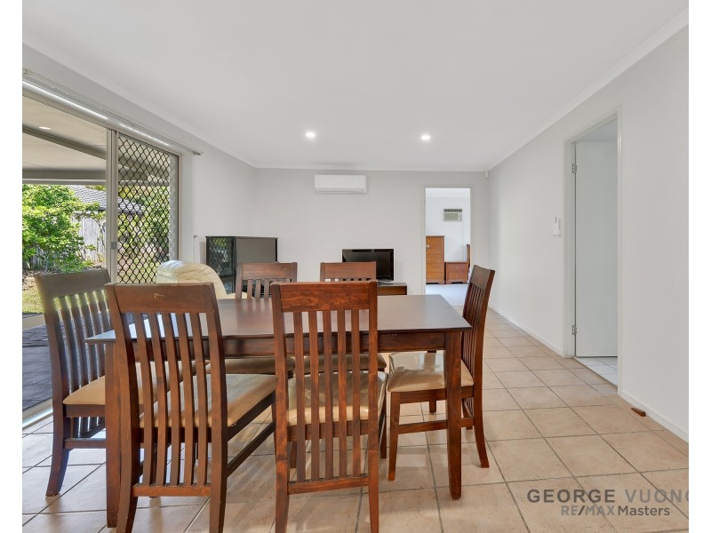 18 Beamont Pl, Forest Lake QLD 4078