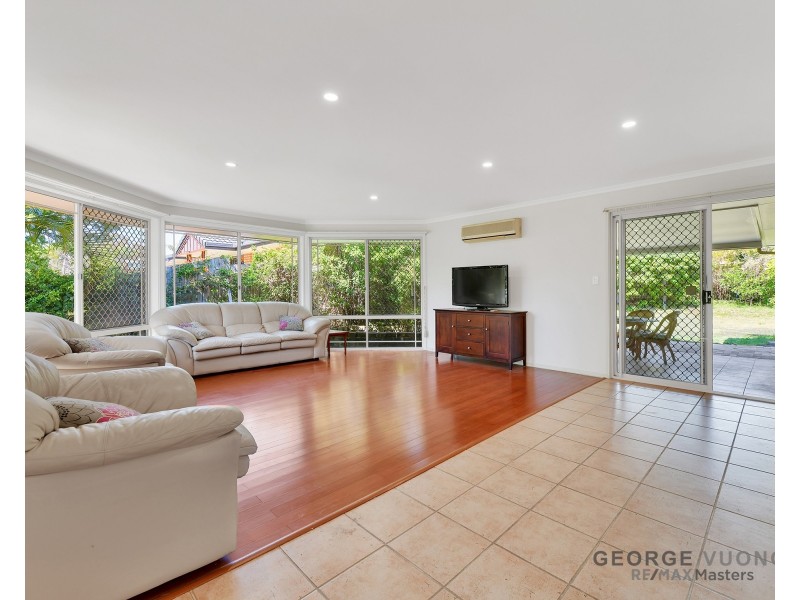 18 Beamont Pl, Forest Lake QLD 4078