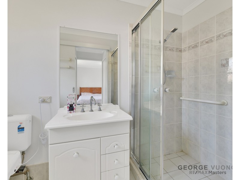 18 Beamont Pl, Forest Lake QLD 4078