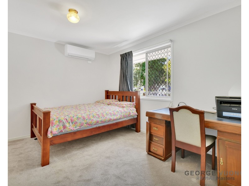 18 Beamont Pl, Forest Lake QLD 4078