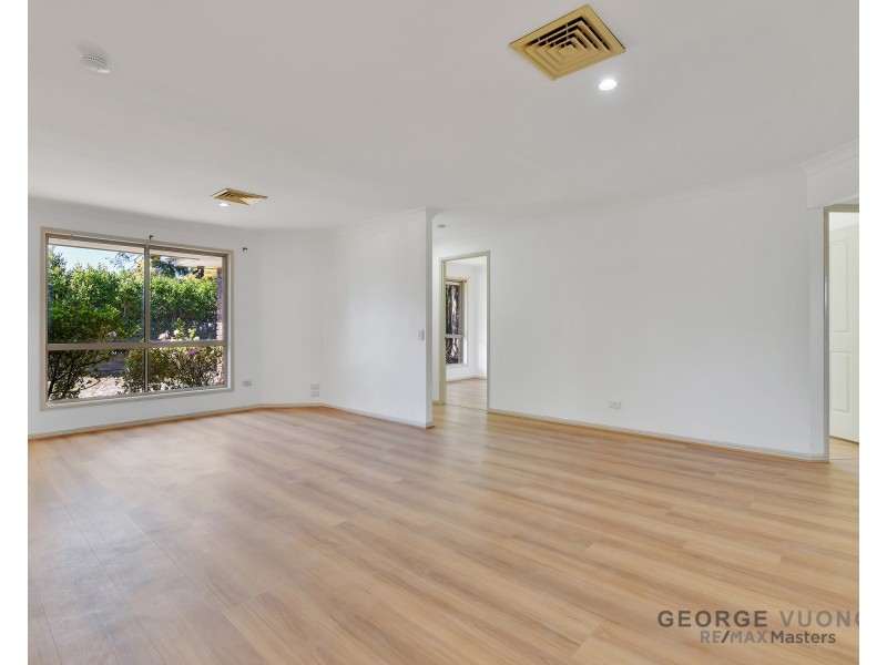 139 Middle Rd, Hillcrest QLD 4118