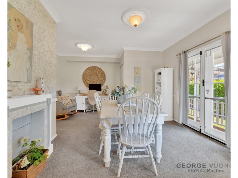 4 Chateau St, Springfield Lakes QLD 4300