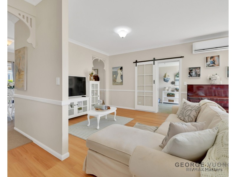 4 Chateau St, Springfield Lakes QLD 4300