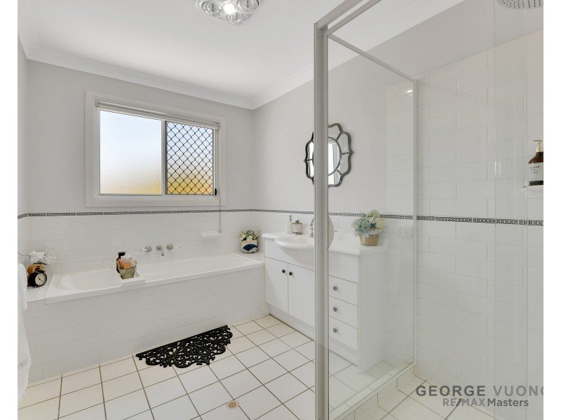 4 Chateau St, Springfield Lakes QLD 4300