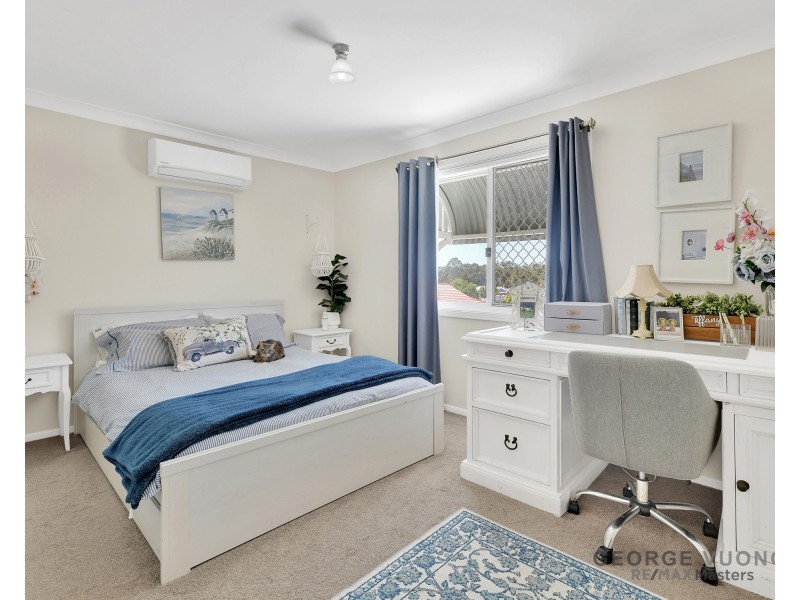 4 Chateau St, Springfield Lakes QLD 4300