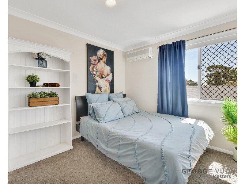 4 Chateau St, Springfield Lakes QLD 4300
