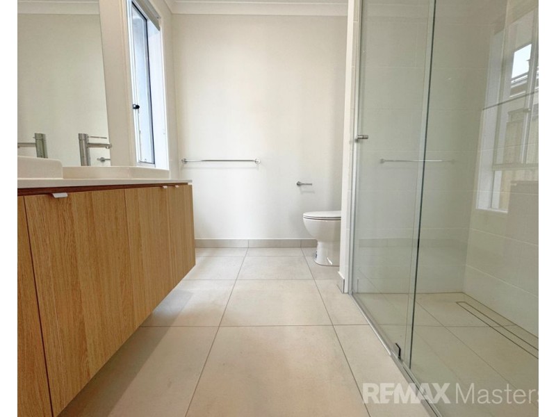 25 Clarence Street, South Maclean QLD 4280