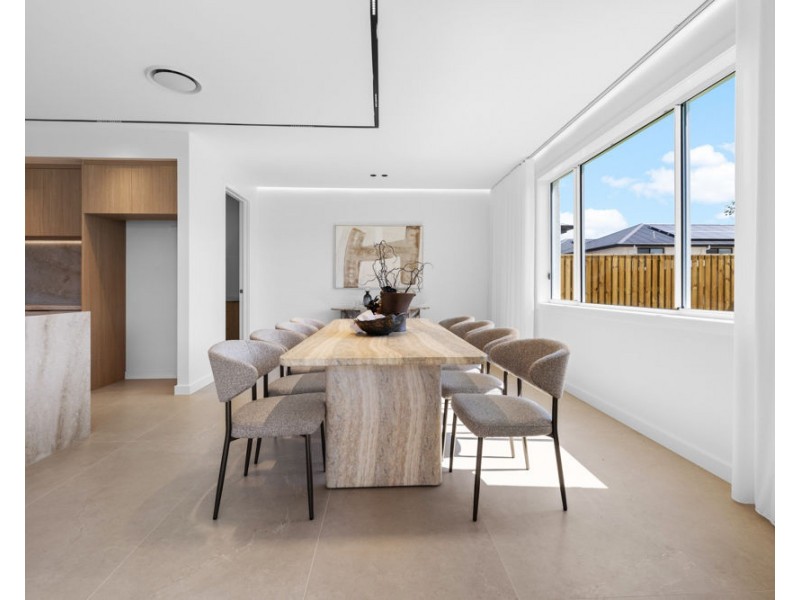 18 ROSEMARY CCT, Rochedale QLD 4123