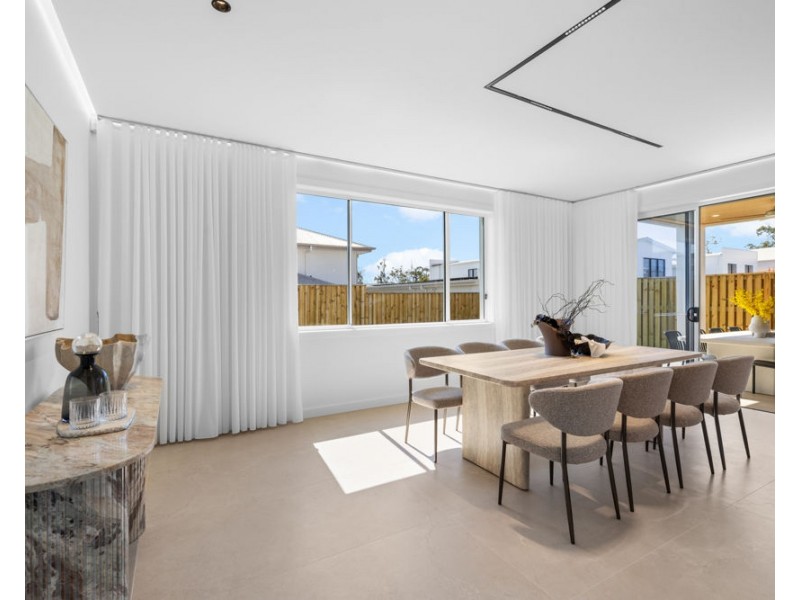 18 ROSEMARY CCT, Rochedale QLD 4123