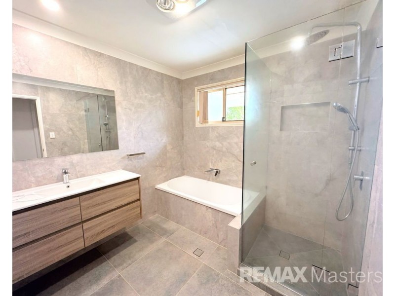 40 Serrata Circuit, Forest Lake QLD 4078
