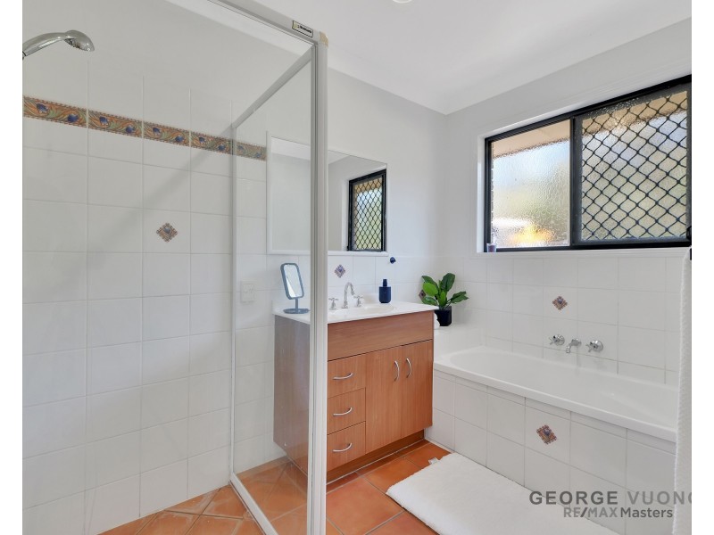 24 Della Ricca Pl, Forest Lake QLD 4078