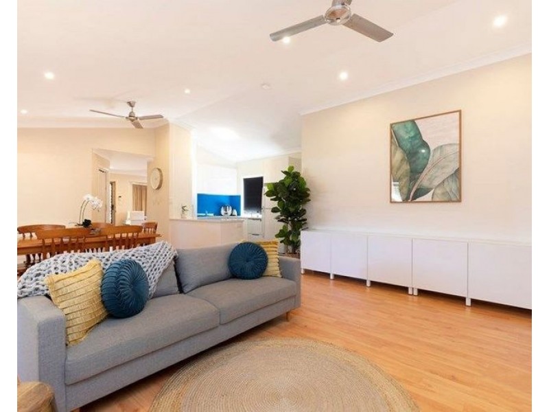 26 Sugarloaf St, Forest Lake QLD 4078