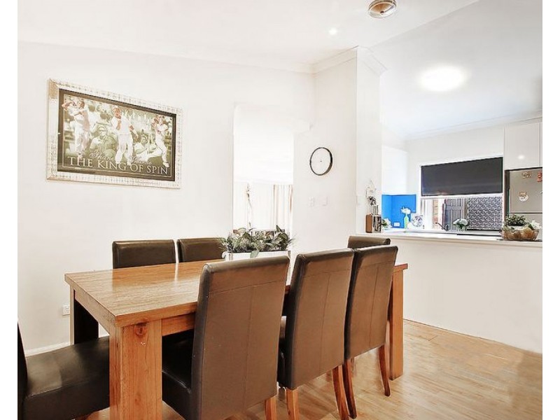 26 Sugarloaf St, Forest Lake QLD 4078