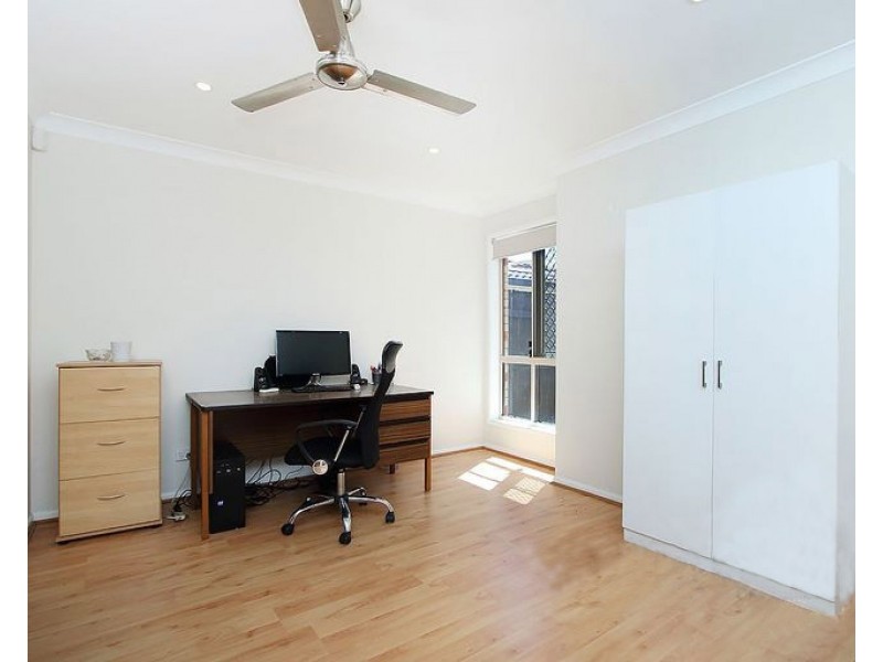 26 Sugarloaf St, Forest Lake QLD 4078