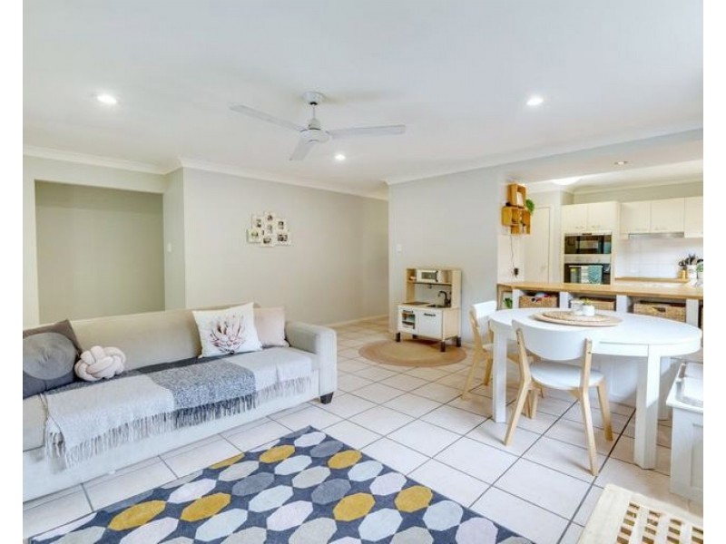 14 Della Ricca Pl, Forest Lake QLD 4078