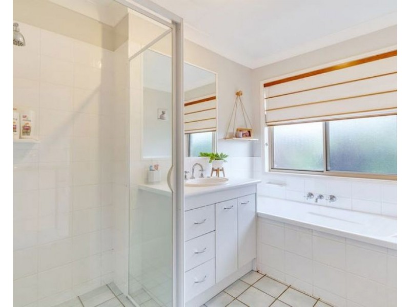 14 Della Ricca Pl, Forest Lake QLD 4078