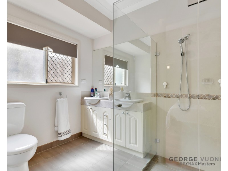 25 Nullarbor Circuit, Forest Lake QLD 4078