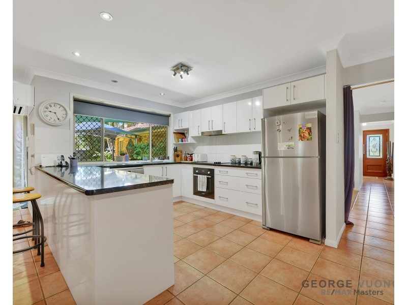 1 Paluna Pl, Forest Lake QLD 4078