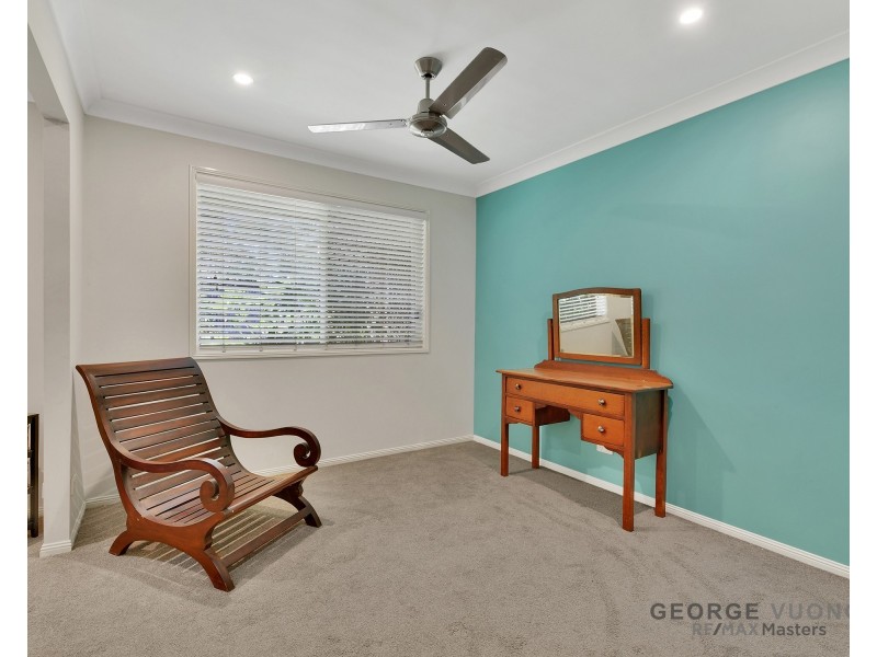 1 Paluna Pl, Forest Lake QLD 4078