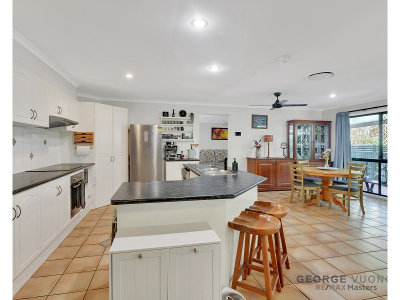 20 Carolina Pde, Forest Lake QLD 4078