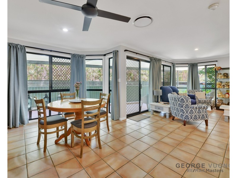 20 Carolina Pde, Forest Lake QLD 4078