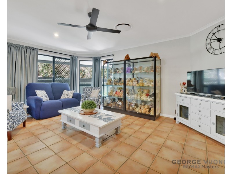 20 Carolina Pde, Forest Lake QLD 4078