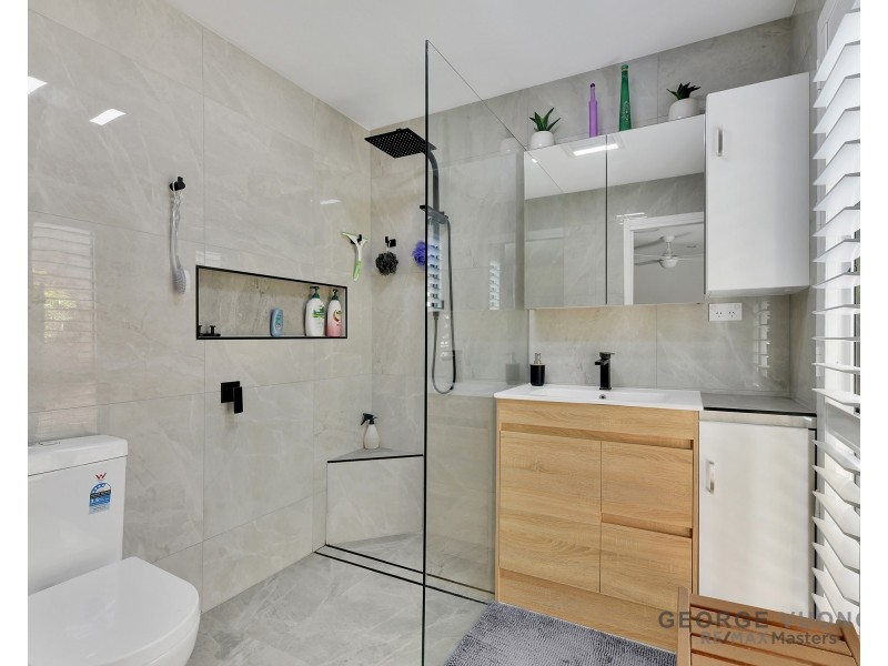 20 Carolina Pde, Forest Lake QLD 4078