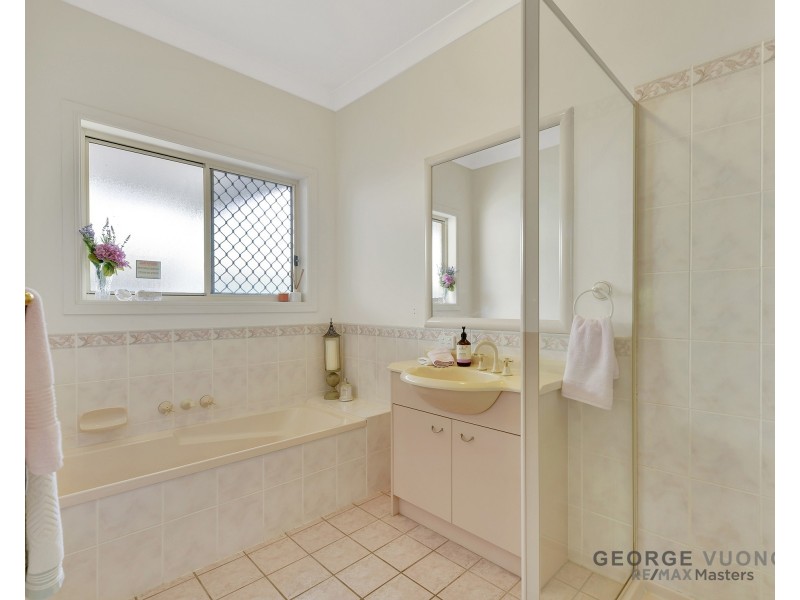 6 Ripponlea Ct, Forest Lake QLD 4078