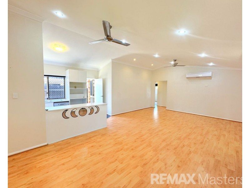 26 Sugarloaf Street, Forest Lake QLD 4078