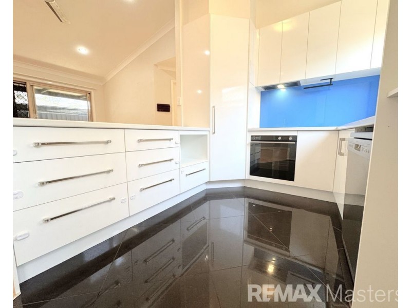 26 Sugarloaf Street, Forest Lake QLD 4078