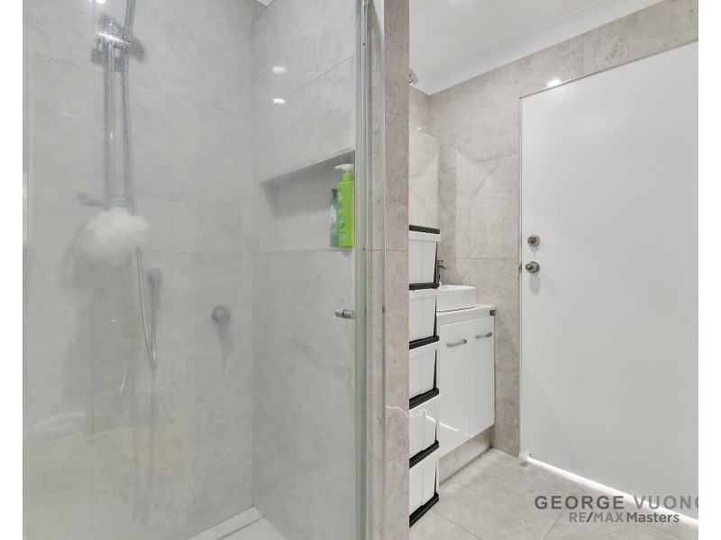 8 Beaufront Pl, Forest Lake QLD 4078