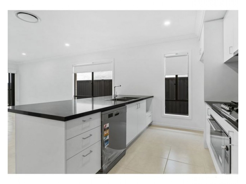 23 Carnarvon Dr, South Ripley QLD 4306