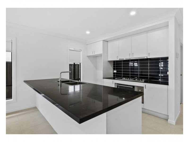 23 Carnarvon Dr, South Ripley QLD 4306