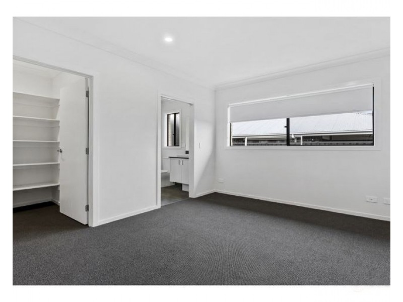 23 Carnarvon Dr, South Ripley QLD 4306