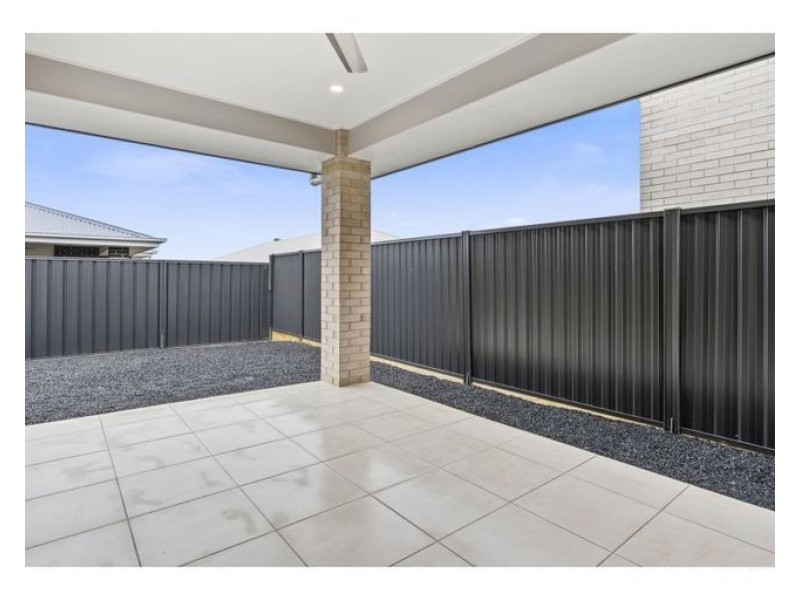 23 Carnarvon Dr, South Ripley QLD 4306