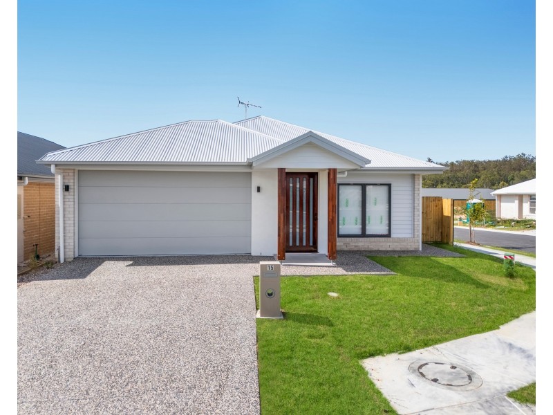 15 Matterhorn Way, White Rock QLD 4306