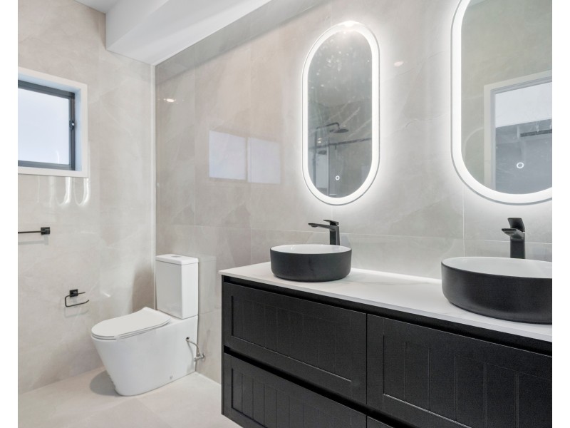 15 Matterhorn Way, White Rock QLD 4306