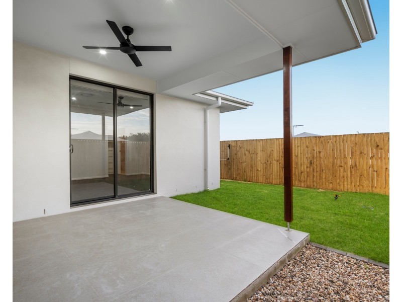 15 Matterhorn Way, White Rock QLD 4306