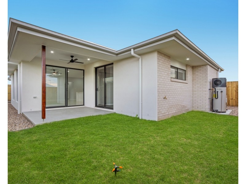 15 Matterhorn Way, White Rock QLD 4306