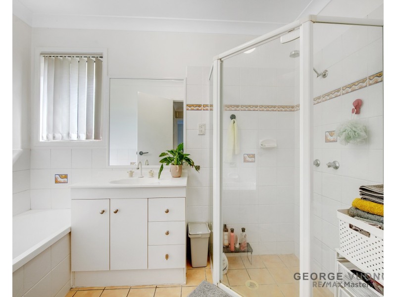 6 Horton Pl, Forest Lake QLD 4078