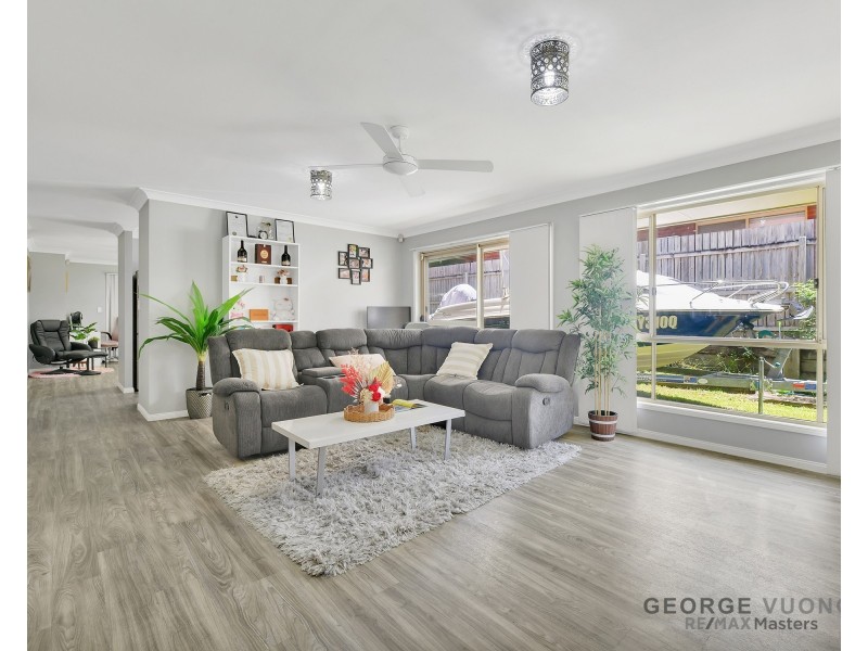 5 Warburton Cl, Forest Lake QLD 4078