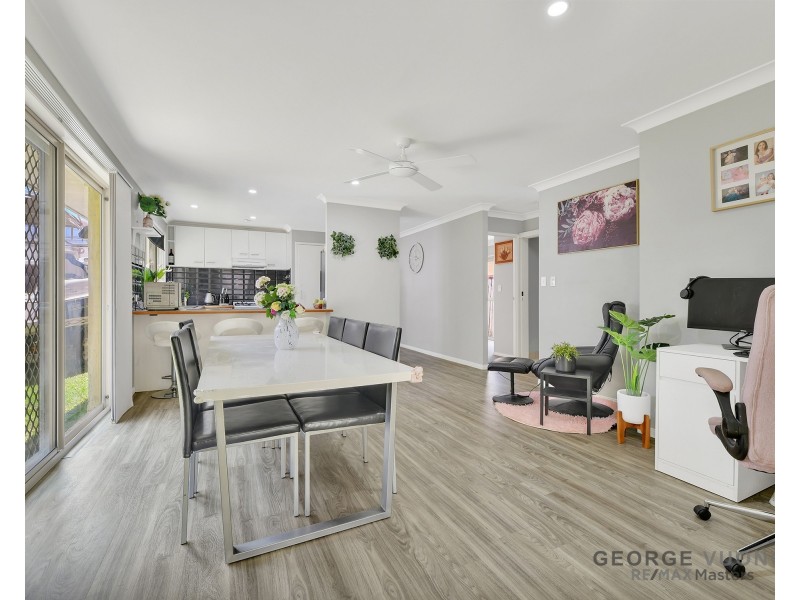 5 Warburton Cl, Forest Lake QLD 4078